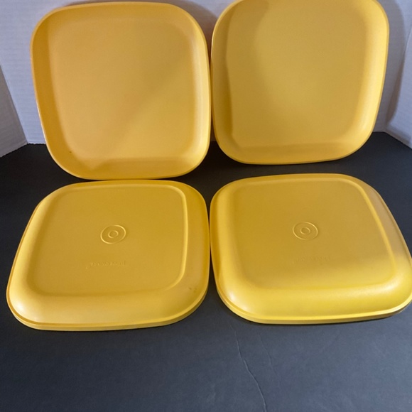 Tupperware Dining Vintage Yellow Tupperware Picnic Plates Poshmark